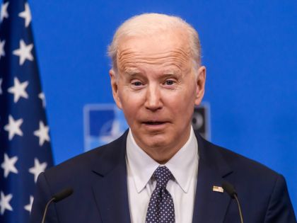 Stárnoucí politik může být hrozba. Jsou na místě obavy z gerontokracie?