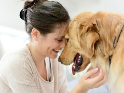 V období Psa hledejte, kdo potřebuje pomoc, a sami si o ni řekněte, radí astrolog