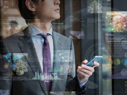 Proč i chytří lidé věří fake news? Protože si umějí dezinformace obhájit